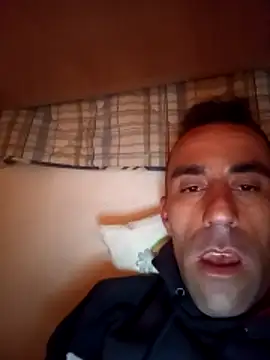 Snapshot of MownRender chatting on November 5, 12:21 am MownRender online show from November 5, 12:21 am