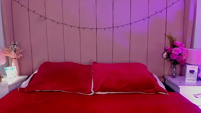 MollyBigBoobs12 online show from October 29, 8:32 pm