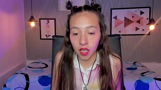 Snapshot of Valeria_roussi chatting on December 17, 5:04 pm Valeria roussi online show from December 17, 5:04 pm