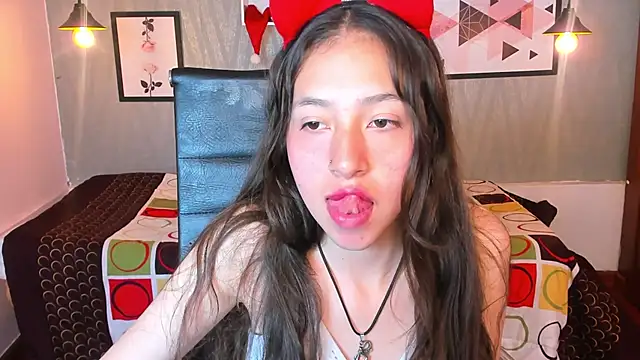 Snapshot of Valeria_roussi chatting on December 23, 5:22 pm Valeria roussi online show from December 23, 5:22 pm