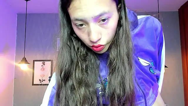 Snapshot of Valeria_roussi chatting on December 26, 1:54 pm Valeria roussi online show from December 26, 1:54 pm