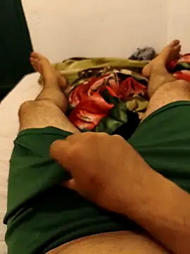 Snapshot of 01kirito chatting on February 5, 8:24 pm 01kirito online show from February 5, 8:24 pm