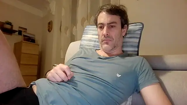 basquehotboy online show from February 27, 9:59 pm