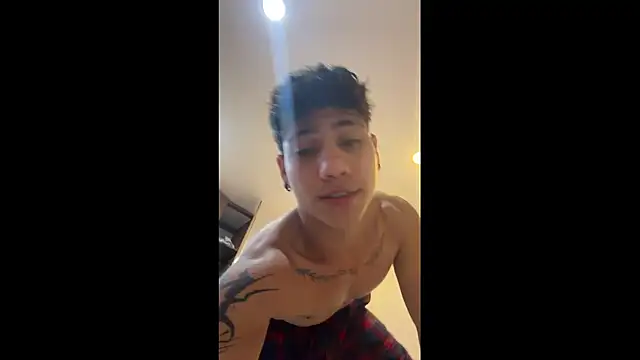 Sexys Boys Hot1 online show from March 17, 1:10 am