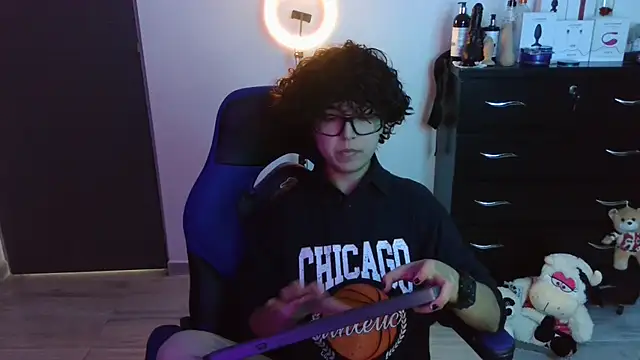 thomascooper7 online show from October 28, 6:32 pm