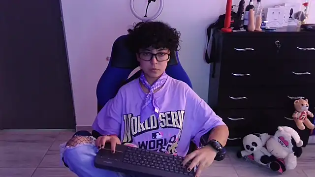 thomascooper7 online show from February 27, 6:52 pm