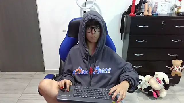 thomascooper7 online show from March 7, 1:24 am