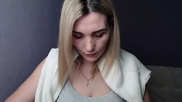 Snapshot of _sexy_lady chatting on February 17, 7:53 pm sexy lady online show from February 17, 7:53 pm