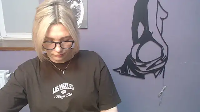  sexy lady online show from May 21, 12:45 pm