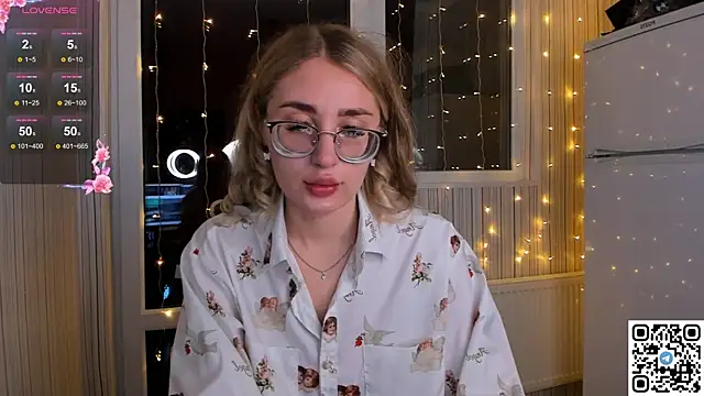 Snapshot of LivyyBossom chatting on January 7, 8:31 pm LivyyBossom online show from January 7, 8:31 pm