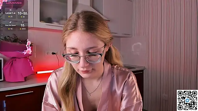 Snapshot of LivyyBossom chatting on February 2, 4:43 pm LivyyBossom online show from February 2, 4:43 pm