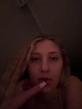 Snapshot of LivyyBossom chatting on May 14, 11:11 pm LivyyBossom online show from May 14, 11:11 pm