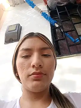 Snapshot of GIRL_DONCELLA chatting on January 6, 9:00 pm GIRL DONCELLA online show from January 6, 9:00 pm