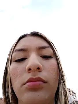 Snapshot of GIRL_DONCELLA chatting on January 10, 9:31 pm GIRL DONCELLA online show from January 10, 9:31 pm