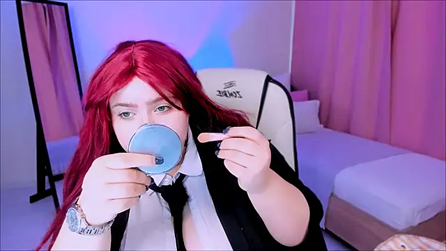 Snapshot of love_insidee chatting on December 5, 7:49 am love insidee online show from December 5, 7:49 am