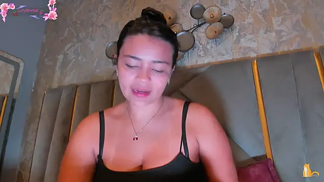 KimDevinne online show from February 12, 3:12 am