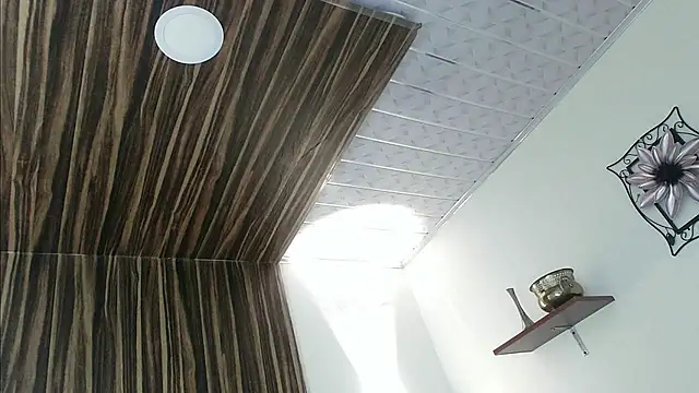 issa soto  online show from February 19, 1:50 pm