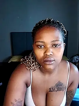 Snapshot of ThickPearlx23 chatting on April 20, 9:12 am ThickPearlx23 online show from April 20, 9:12 am