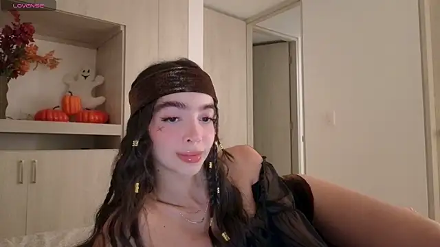 Siny Moore online show from October 28, 1:09 am