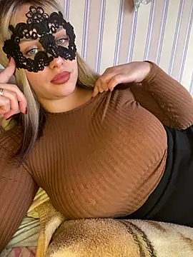 Snapshot of 69Laura696 chatting on February 12, 1:06 pm 69Laura696 online show from February 12, 1:06 pm