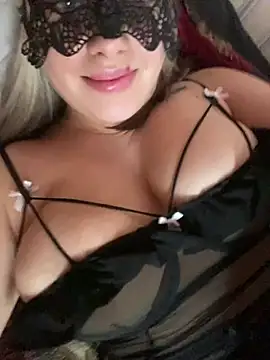 Snapshot of 69Laura696 chatting on February 23, 12:37 pm 69Laura696 online show from February 23, 12:37 pm