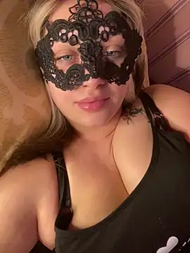 Snapshot of 69Laura696 chatting on February 28, 4:31 pm 69Laura696 online show from February 28, 4:31 pm