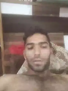 Snapshot of loganwollf chatting on January 6, 1:53 am loganwollf online show from January 6, 1:53 am