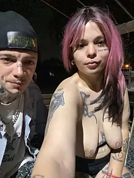 Snapshot of Seebohm1111 chatting on December 5, 4:32 am Seebohm1111 online show from December 5, 4:32 am