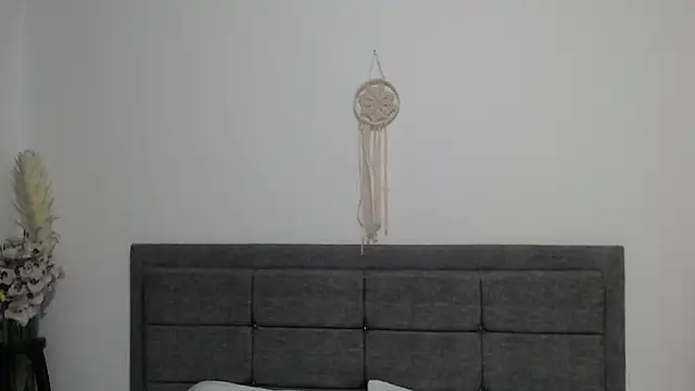 Snapshot of Vicky_Love_ chatting on February 13, 10:55 am Vicky Love  online show from February 13, 10:55 am