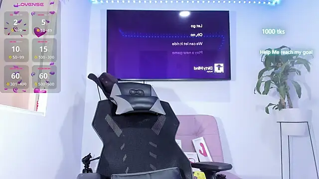 emily palmeer online show from October 13, 11:54 am