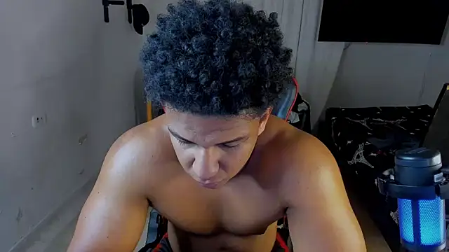 May Dylan1 online show from October 5, 6:28 pm