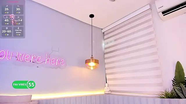 stephanymonroe online show from October 7, 4:26 pm