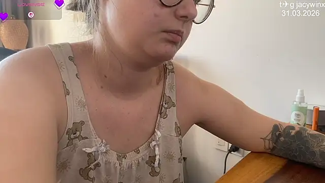 JacyWinslat online show from March 31, 9:43 am