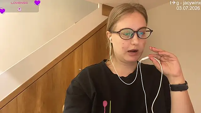 JacyWinslat online show from July 3, 9:05 am