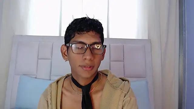 Nick Collins18 online show from November 27, 6:10 pm