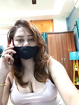 Cute-mona online show from April 7, 10:15 am