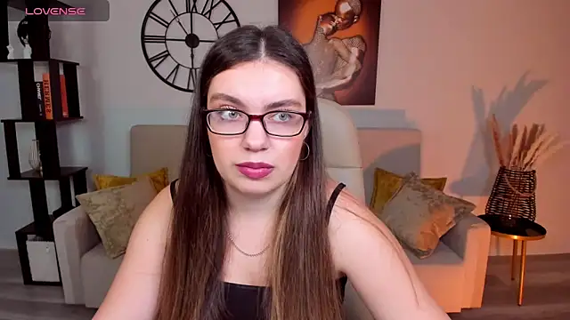 DaniellaLovely online show from December 5, 11:27 am