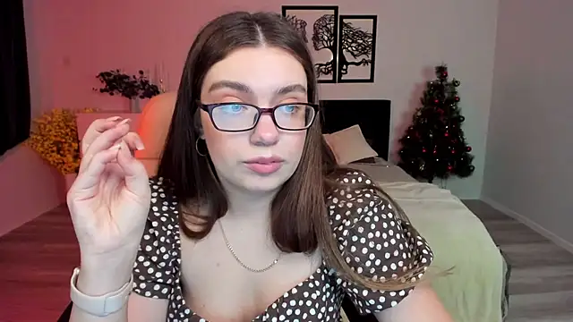 DaniellaLovely online show from January 9, 2:18 pm