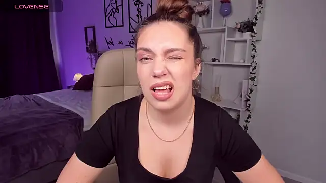 DaniellaLovely online show from September 27, 11:04 am