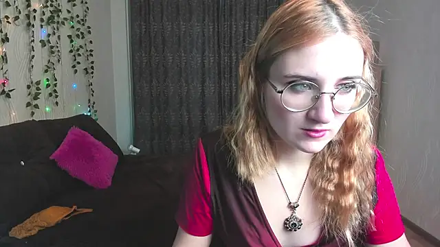 Snapshot of Megan_Black_Moon chatting on January 11, 3:13 am Megan Black Moon online show from January 11, 3:13 am