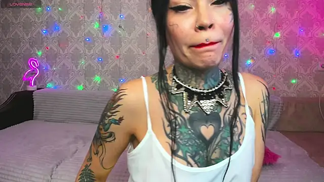 Snapshot of Megan_Black_Moon chatting on January 30, 12:37 pm Megan Black Moon online show from January 30, 12:37 pm
