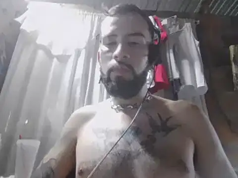 Snapshot of Diilanhott chatting on October 10, 4:28 pm Diilanhott online show from October 10, 4:28 pm