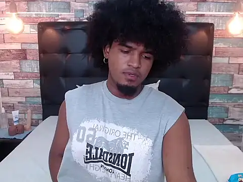 Snapshot of JaicobRuneer chatting on October 15, 12:33 am JaicobRuneer online show from October 15, 12:33 am