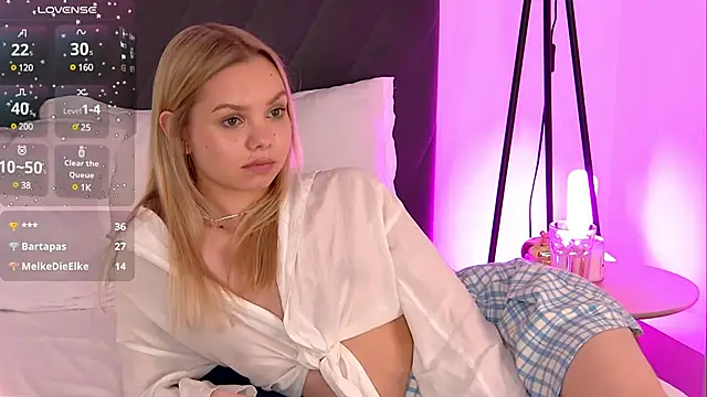 Snapshot of LinaWynn chatting on December 29, 7:22 pm LinaWynn online show from December 29, 7:22 pm