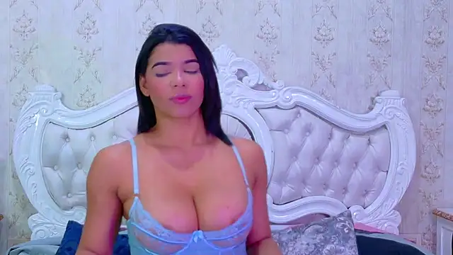 TiaraRosse online show from October 18, 5:14 pm