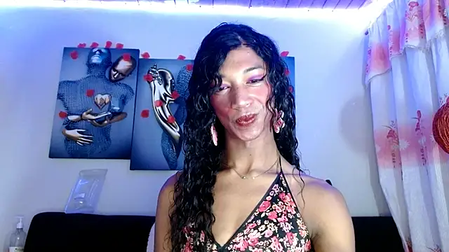 Snapshot of Maidi_ chatting on February 23, 10:28 am Maidi online show from February 23, 10:28 am