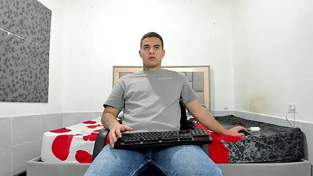 simookeler online show from February 22, 3:51 am