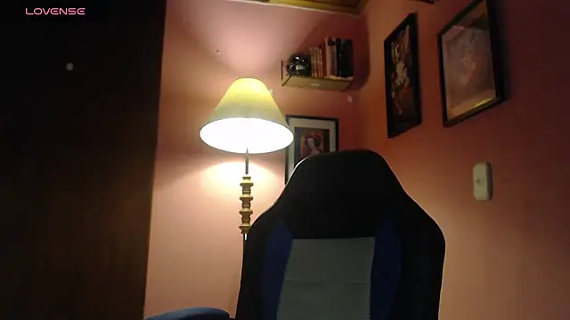 Snapshot of bunnyemilyrose36 chatting on December 24, 6:22 am bunnyemilyrose36 online show from December 24, 6:22 am