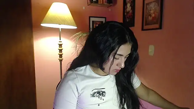 bunnyemilyrose36 online show from June 25, 8:08 am
