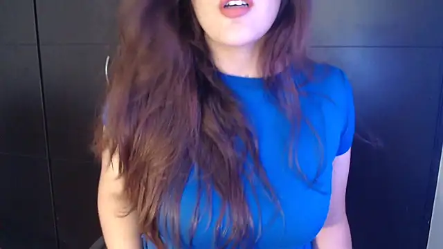 AdharaLujan online show from February 28, 4:30 pm